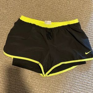 NIKE SHORTS W/ SPANDEX